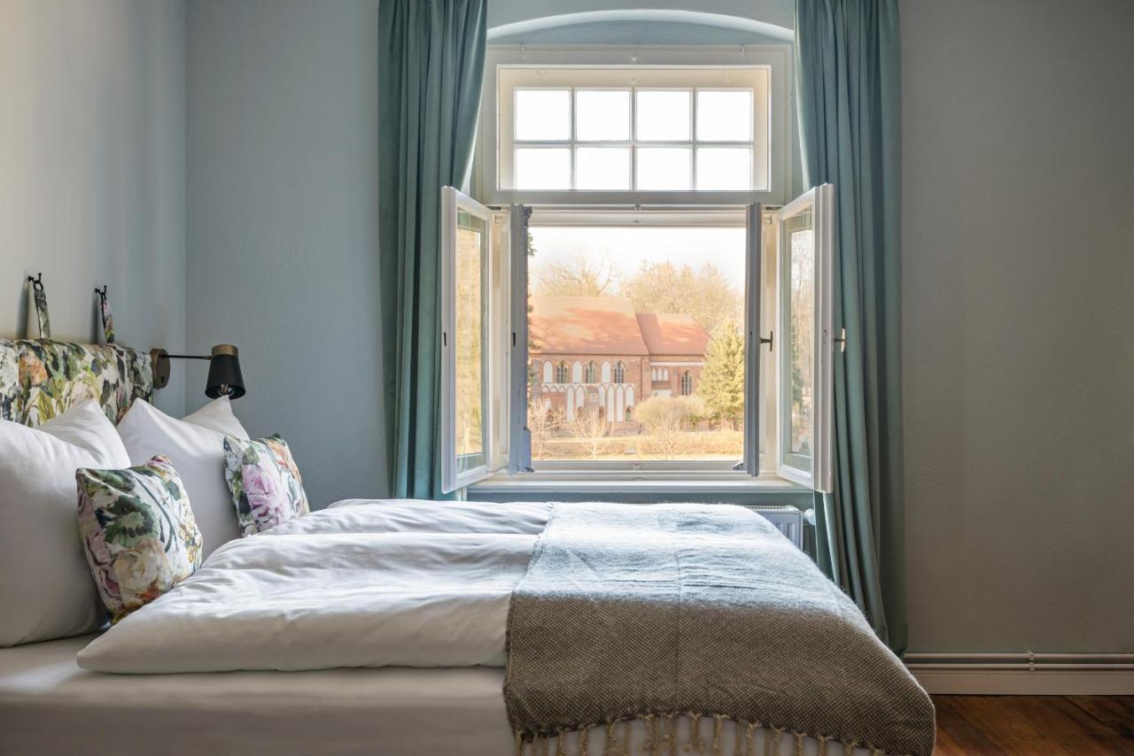 Klostergartenhotel Marienfliess Stepenitz 外观 照片