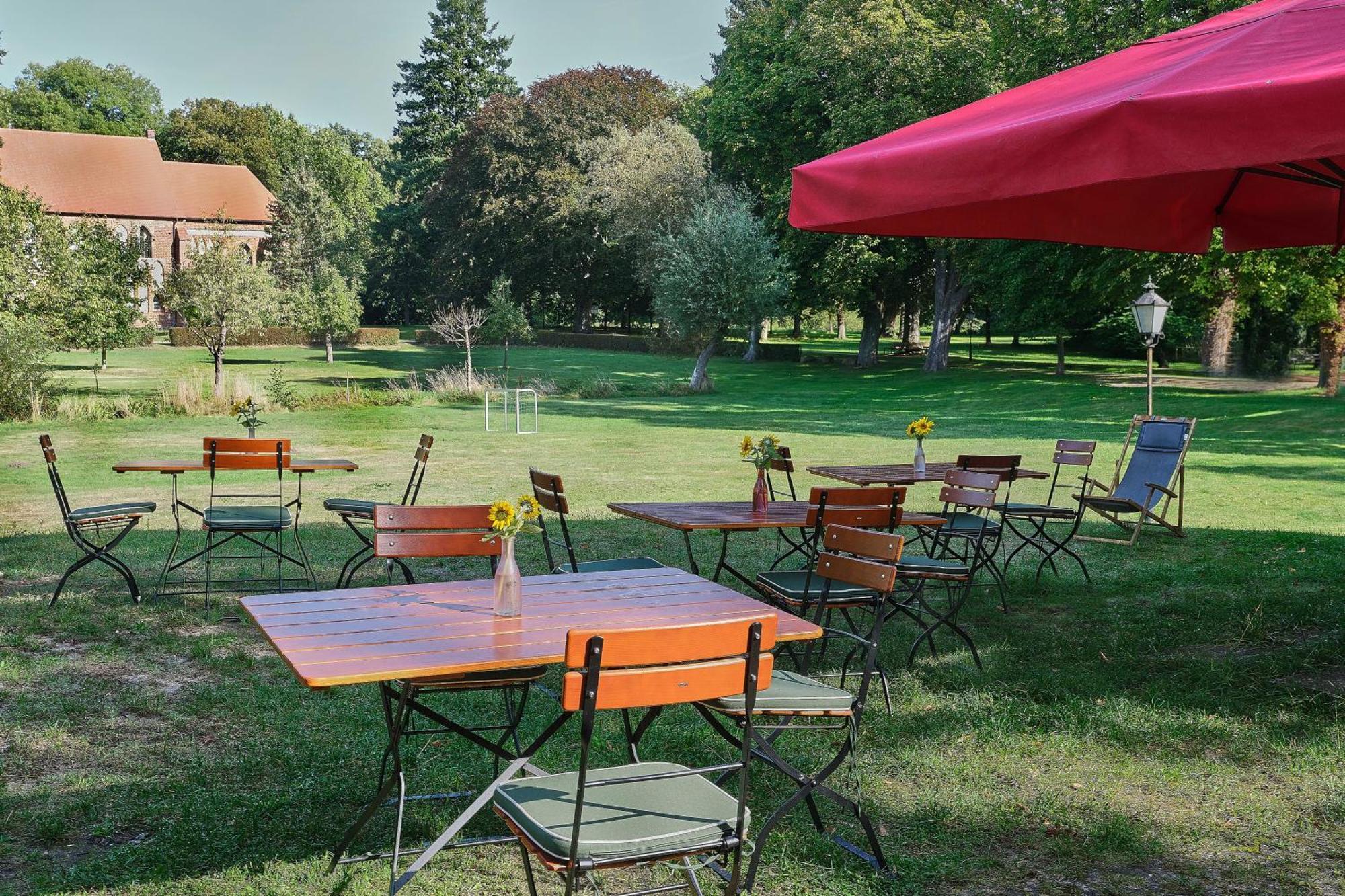 Klostergartenhotel Marienfliess Stepenitz 外观 照片